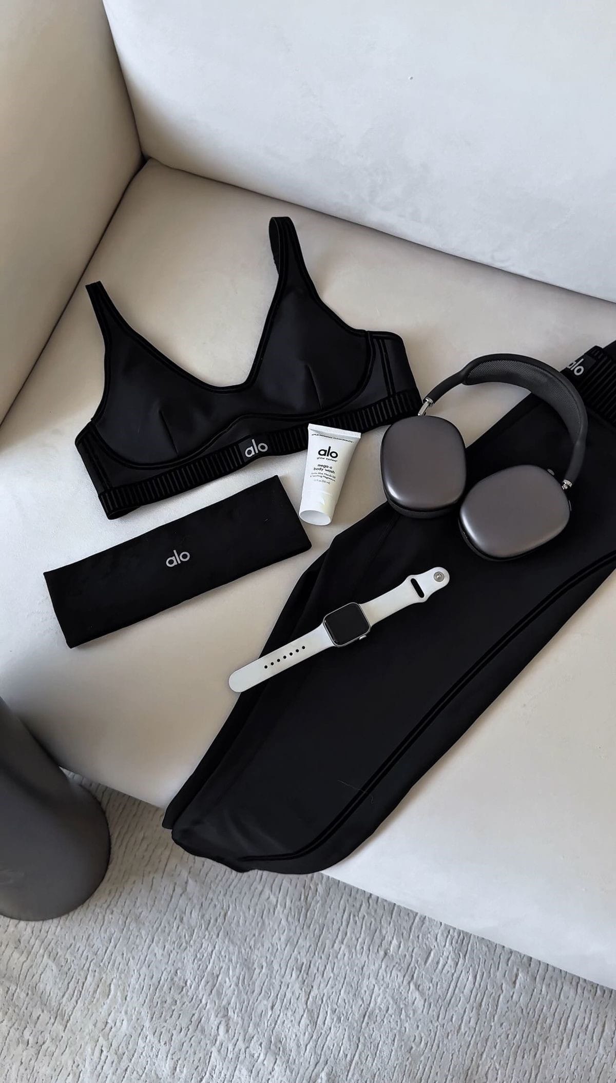 Ensemble Alo Yoga Airlift