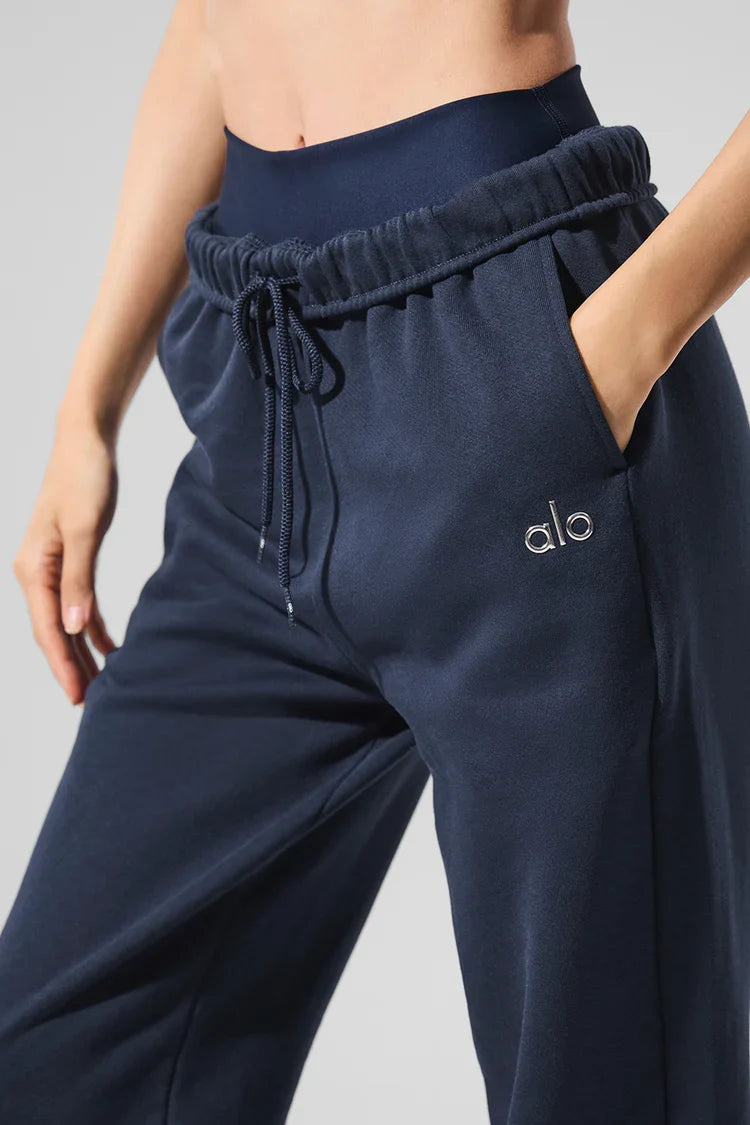 Ensemble Pull & Jogging stretch Alo Yoga
